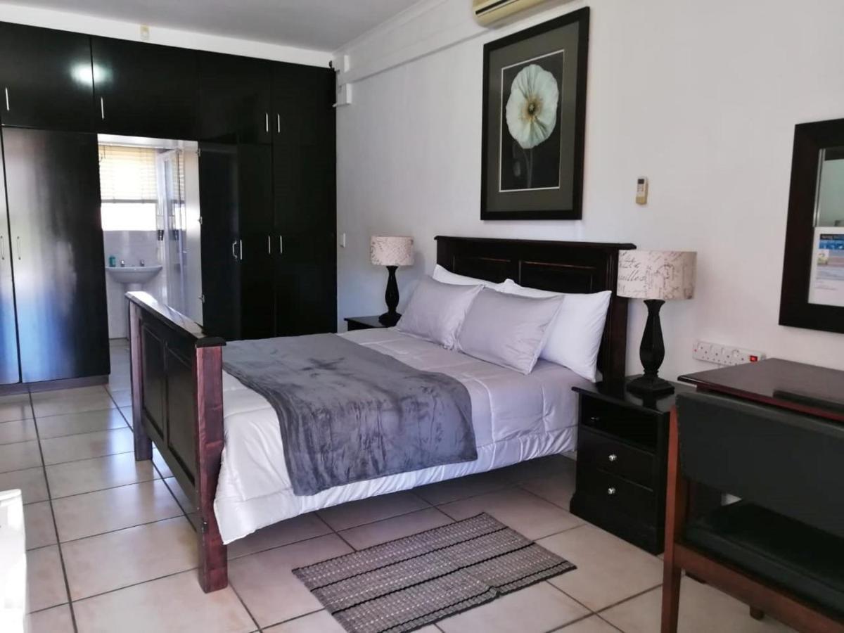 Sunset Boulevard Riverlodge Paarl Exterior foto