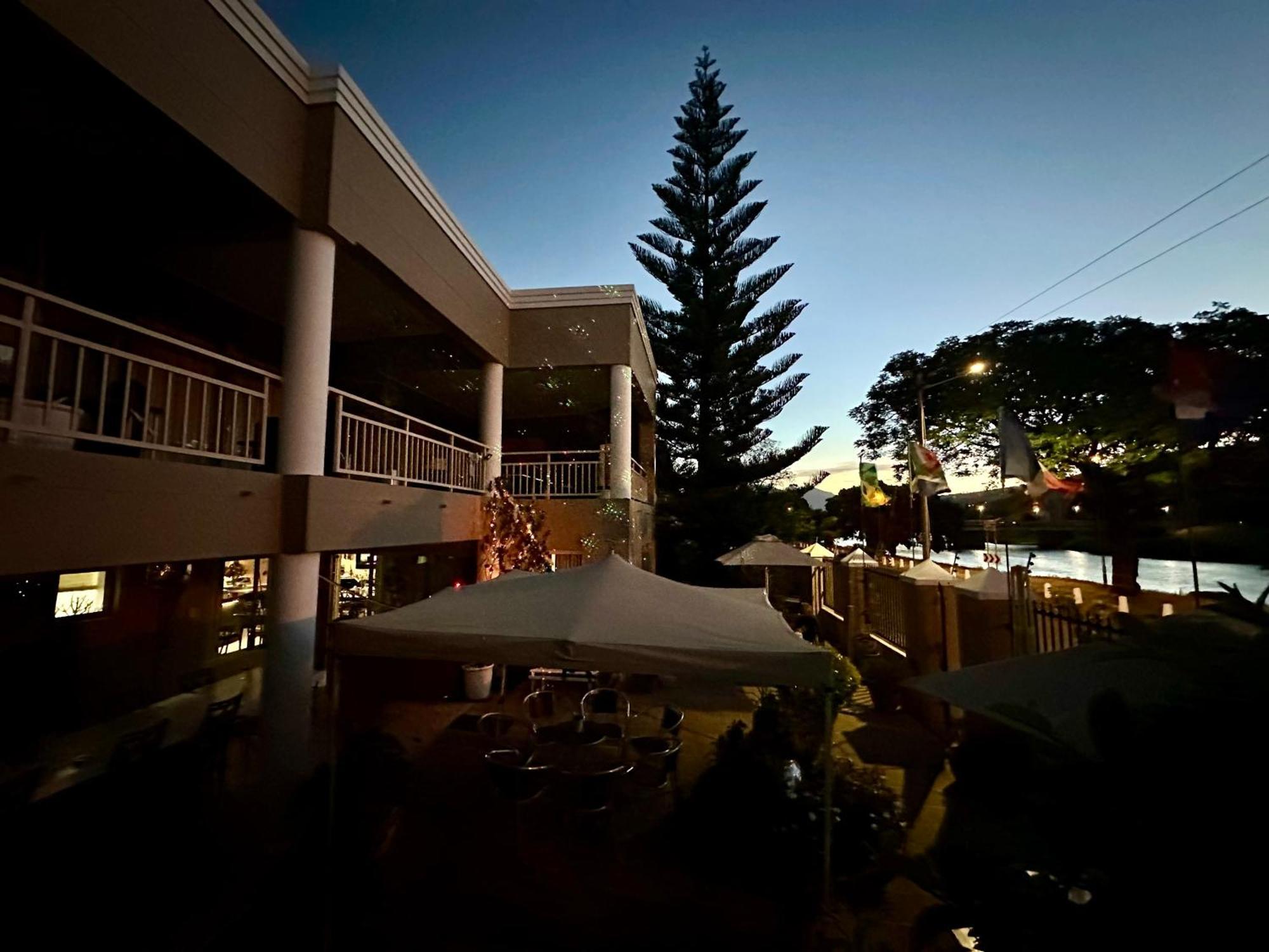 Sunset Boulevard Riverlodge Paarl Exterior foto